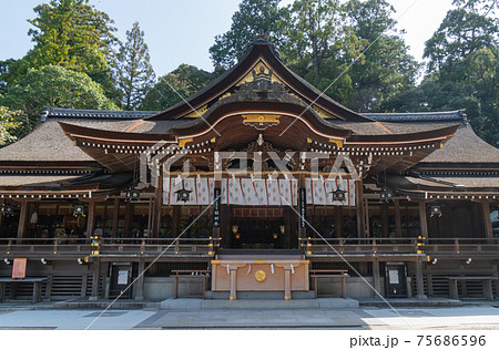 大神神社の本堂(奈良県・山辺の道) 大神神社の本堂(奈良県・山辺の道) 75686596