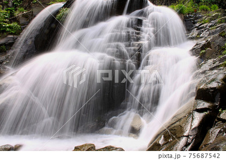 仏御前の滝 75687542