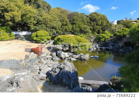 【徳島県】晴天下の徳島城　表御殿庭園 75689222