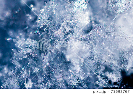 雪の結晶 75692767