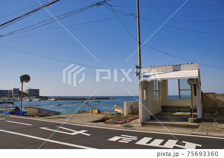 【神奈川県葉山町】真名瀬バス停 【神奈川県葉山町】真名瀬バス停 75693360