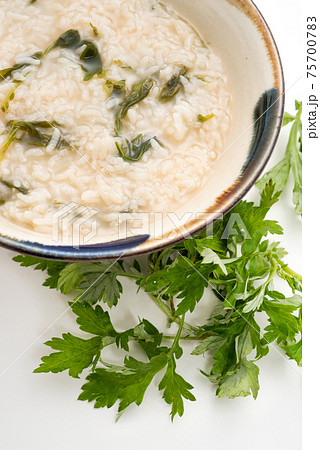 フーチーバージューシーとフーチバー　よもぎ雑炊とヨモギ 75700783