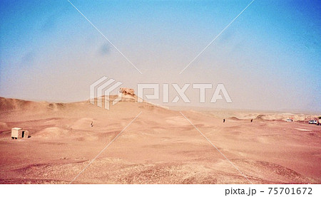 陽関遺跡の「狼煙台」〜1991年3月(敦煌市郊外 甘粛省/中華人民共和国) 陽関遺跡の「狼煙台」〜1991年3月(敦煌市郊外 甘粛省/中華人民共和国) 75701672