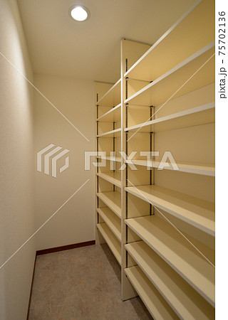 シューズインクローゼット 玄関収納 75702136