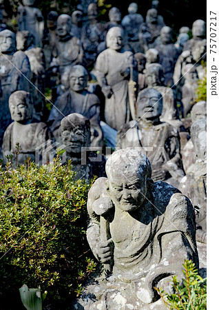 いろいろな表情の羅漢さま いろいろな表情の羅漢さま 75707217