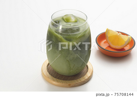 青汁に豆乳プラスで健康生活 75708144