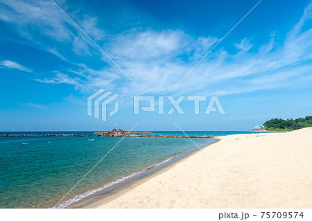 透明度が素晴らしいハワイ海水浴場 透明度が素晴らしいハワイ海水浴場 75709574