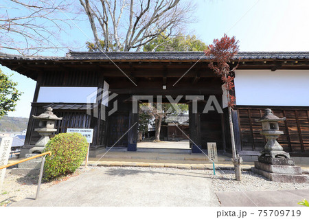 名張の藤堂家跡の太鼓門 75709719