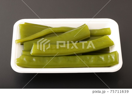 茎わかめ 宮城県産 (ボイル済) 茎わかめ 宮城県産 (ボイル済) 75711639