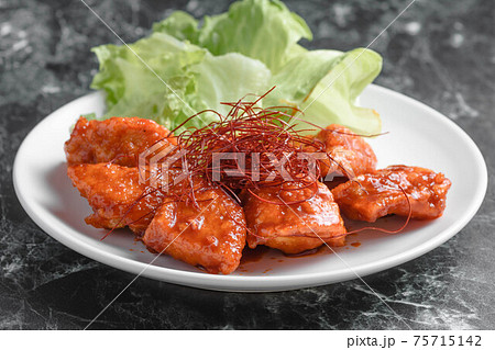 ピリ辛甘だれの唐揚げ ピリ辛甘だれの唐揚げ 75715142