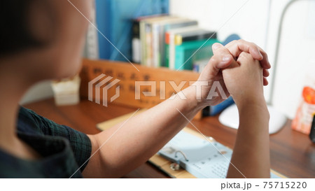 人 女子 女の子 75715220