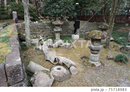 瑞鳳殿 地震倒壊石灯籠 瑞鳳殿 地震倒壊石灯籠 75718983