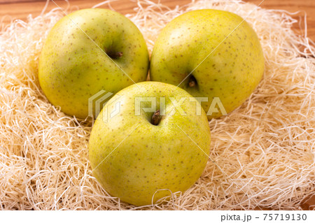 王林りんご 75719130