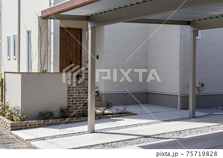 住宅パーツ　玄関アプローチ　外構　カーポート 75719828