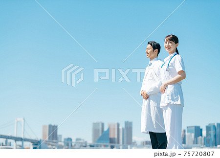 医療 屋外 白衣 医療 屋外 白衣 75720807