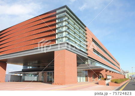 埼玉県深谷市　　市役所（新庁舎） 75724823