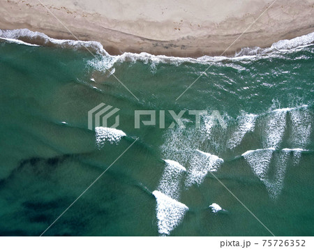 3月の砂浜と海岸 3月の砂浜と海岸 75726352