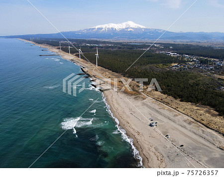 3月の砂浜と海岸 75726357