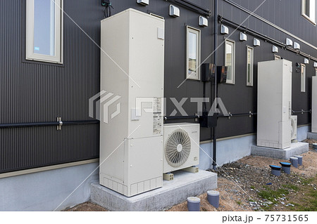 新築アパート　パーツ　給湯設備　外壁 75731565