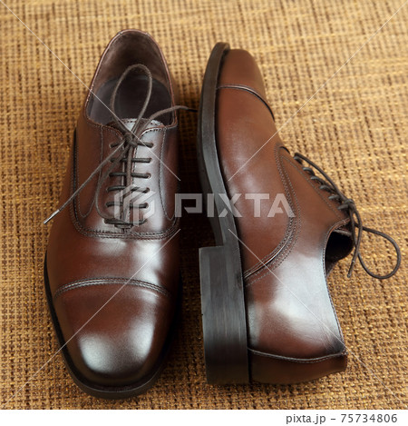 The Classic men's brown shoes 75734806
