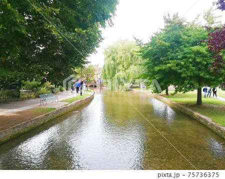 イギリス ボートンオンザウォーター イギリス ボートンオンザウォーター 75736375