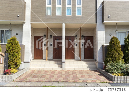 アパート外観　玄関アプローチ 75737518