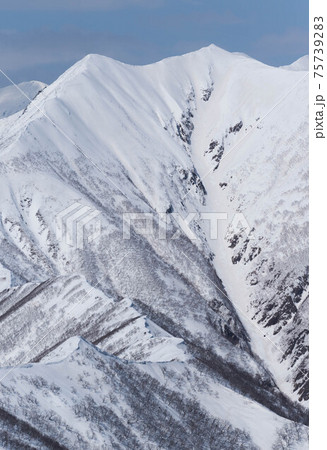冬の日高山脈 トヨニ岳南峰 冬の日高山脈 トヨニ岳南峰 75739283