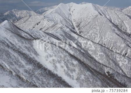 冬の日高山脈　トヨニ岳 75739284