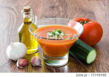 Traditional Spanish gazpacho soup Traditional Spanish gazpacho soup 75740498