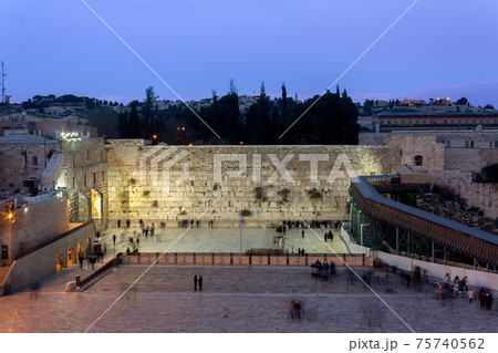 The Western Wall (Wailing Wall) at Night - Jerusalem The Western Wall (Wailing Wall) at Night - Jerusalem 75740562
