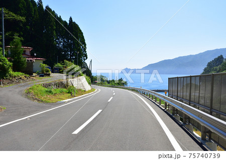岩手県の重茂半島線、魹ヶ崎の風景 岩手県の重茂半島線、魹ヶ崎の風景 75740739