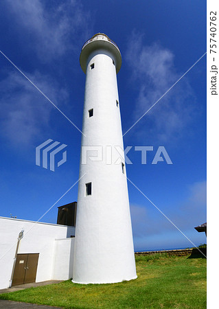 岩手県の重茂半島線、魹ヶ崎の風景 75740762