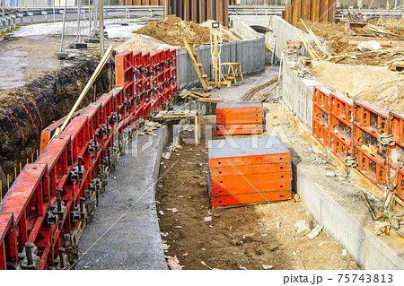 use of concrete formwork in the construction of a pedestrian tunnel under the motorway use of concrete formwork in the construction of a pedestrian tunnel under the motorway 75743813