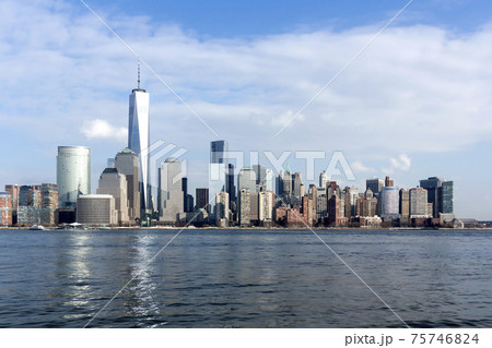Manhattan seen from New Jersey - NYC 75746824