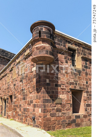 Castle Williams: An Early 19th Century American Fort on Governors Island 75747249
