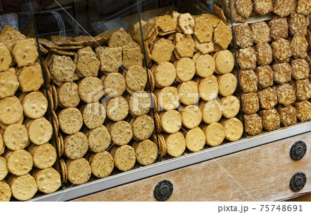 浅草雷門の小物商品 浅草雷門の小物商品 75748691