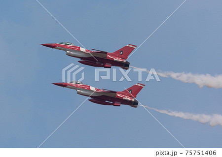 シンガポール空軍ブラックナイツ編隊飛行 75751406