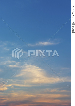 夕暮れの空 夕暮れの空 75753379
