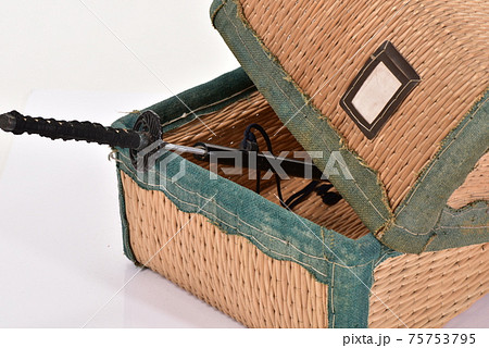 柳行李と刀 柳行李と刀 75753795