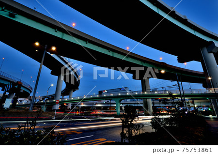 辰巳ジャンクションの風景 夜景 辰巳ジャンクションの風景 夜景 75753861