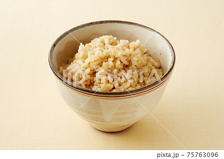 玄米ご飯 75763096