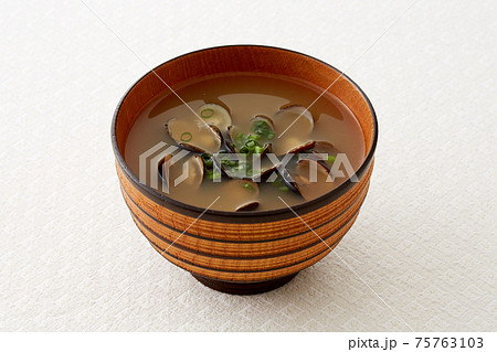 しじみの味噌汁 しじみの味噌汁 75763103