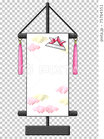 赤色の折り紙で作った兜がついた白い名前旗	 75764351