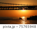 明石海峡大橋の夕日 75765948