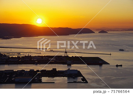 香川県 屋島から夕陽を望む 香川県 屋島から夕陽を望む 75766564