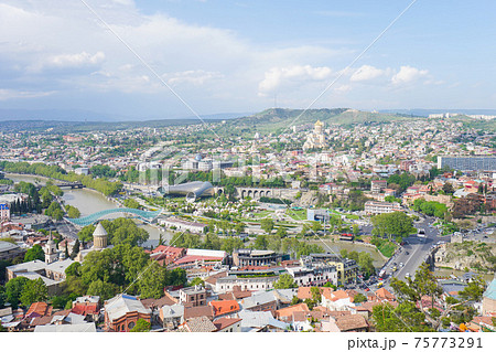 ジョージア・トビリシの街並み 75773291