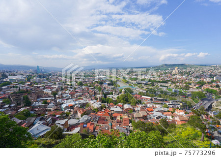 ジョージア・トビリシの街並み 75773296