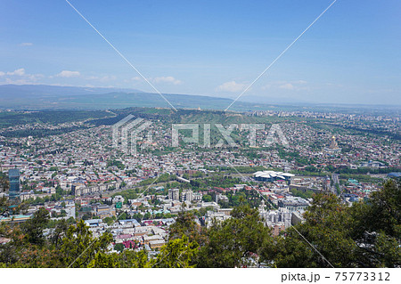 ジョージア・トビリシの街並み 75773312