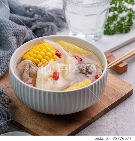 鶏 チキン ニワトリ 75776077