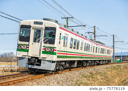 上信電鉄700形704F(JR107系色)佐野のわたし～根小屋間の写真素材